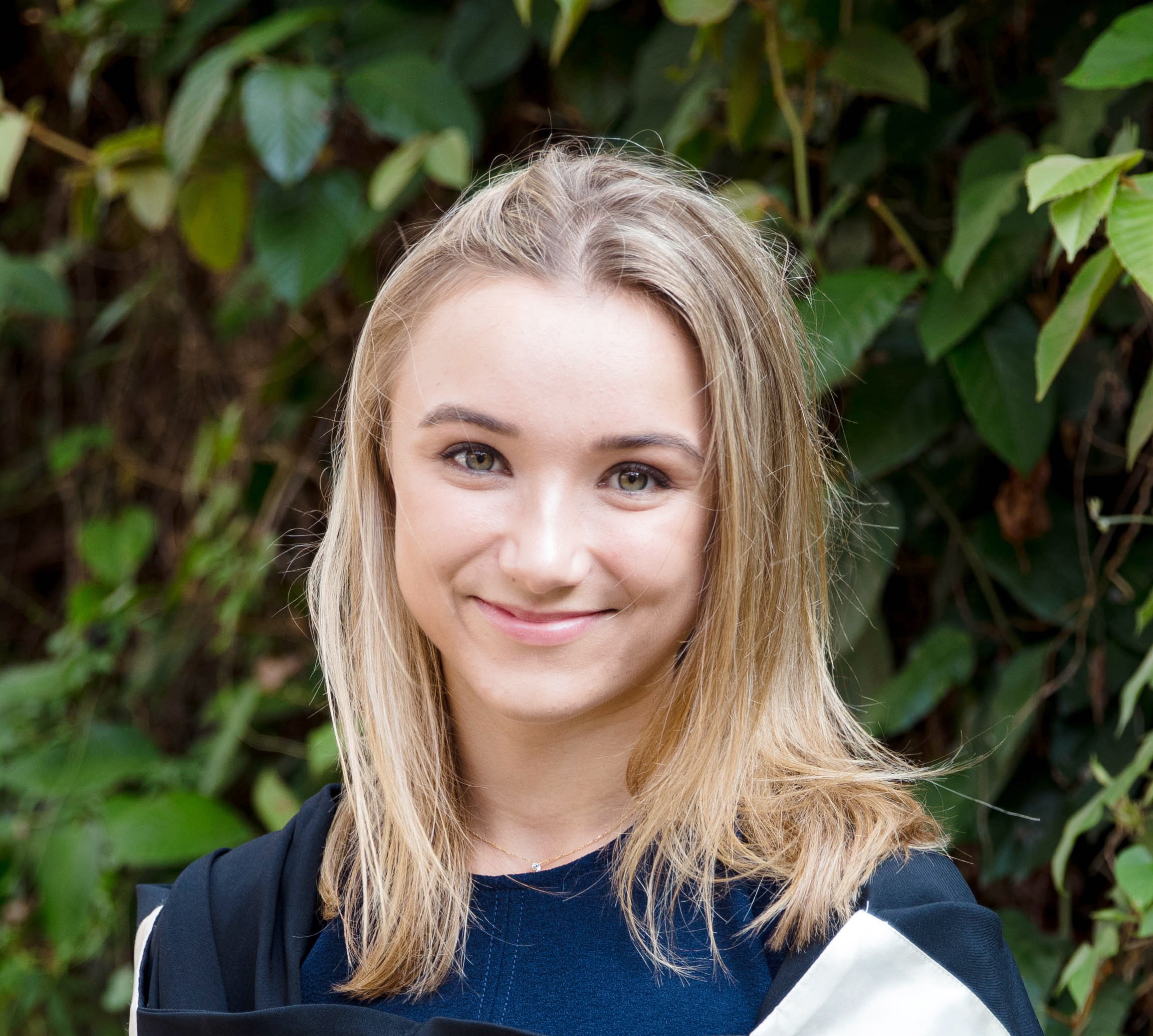 Josephine Auer headshot